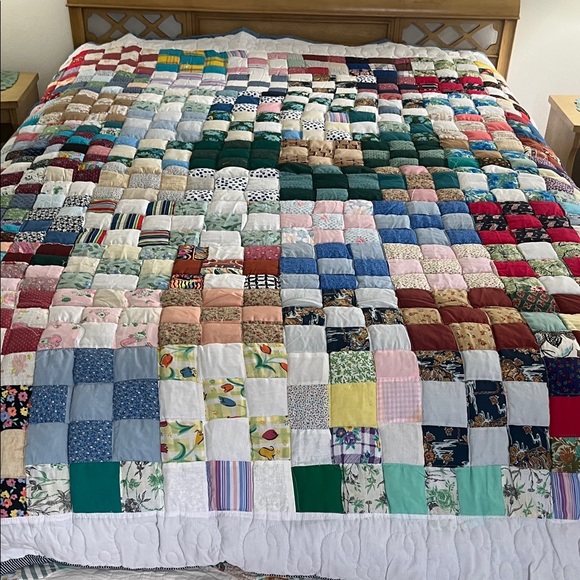 Handmade Other - HANDMADE Patchwork Quilt with Multicolor Design puffy Colorful